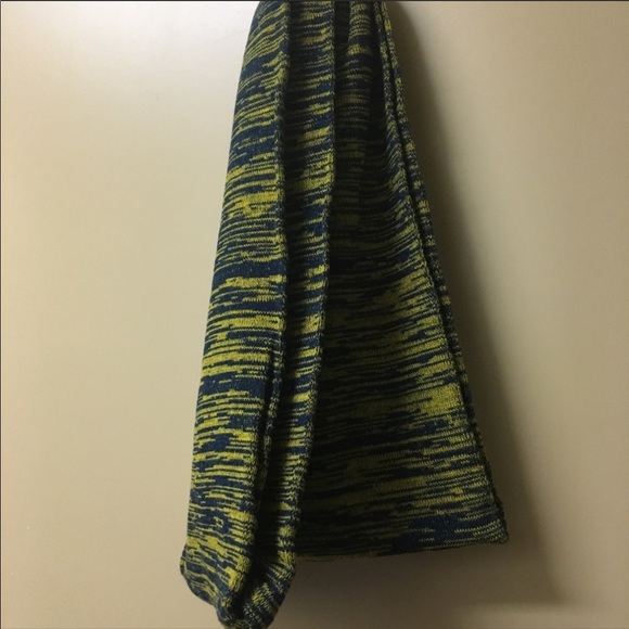 New Michigan Wolverines “Go Blue” Infinity Scarf - Picture 4 of 4